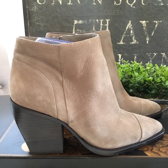 Sole/society Maevel porcini suede booties sz9 - Picture 2 of 5